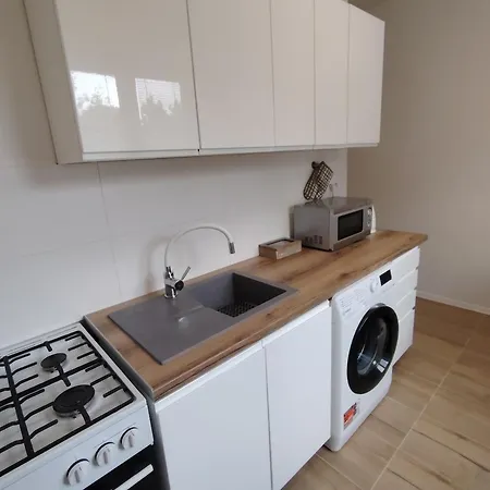 V Centre Mesta كَشّا