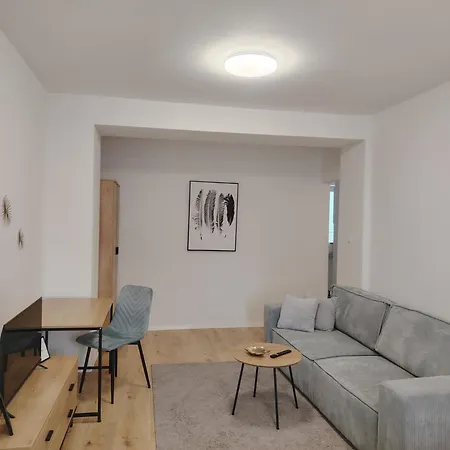 شقة V Centre Mesta *